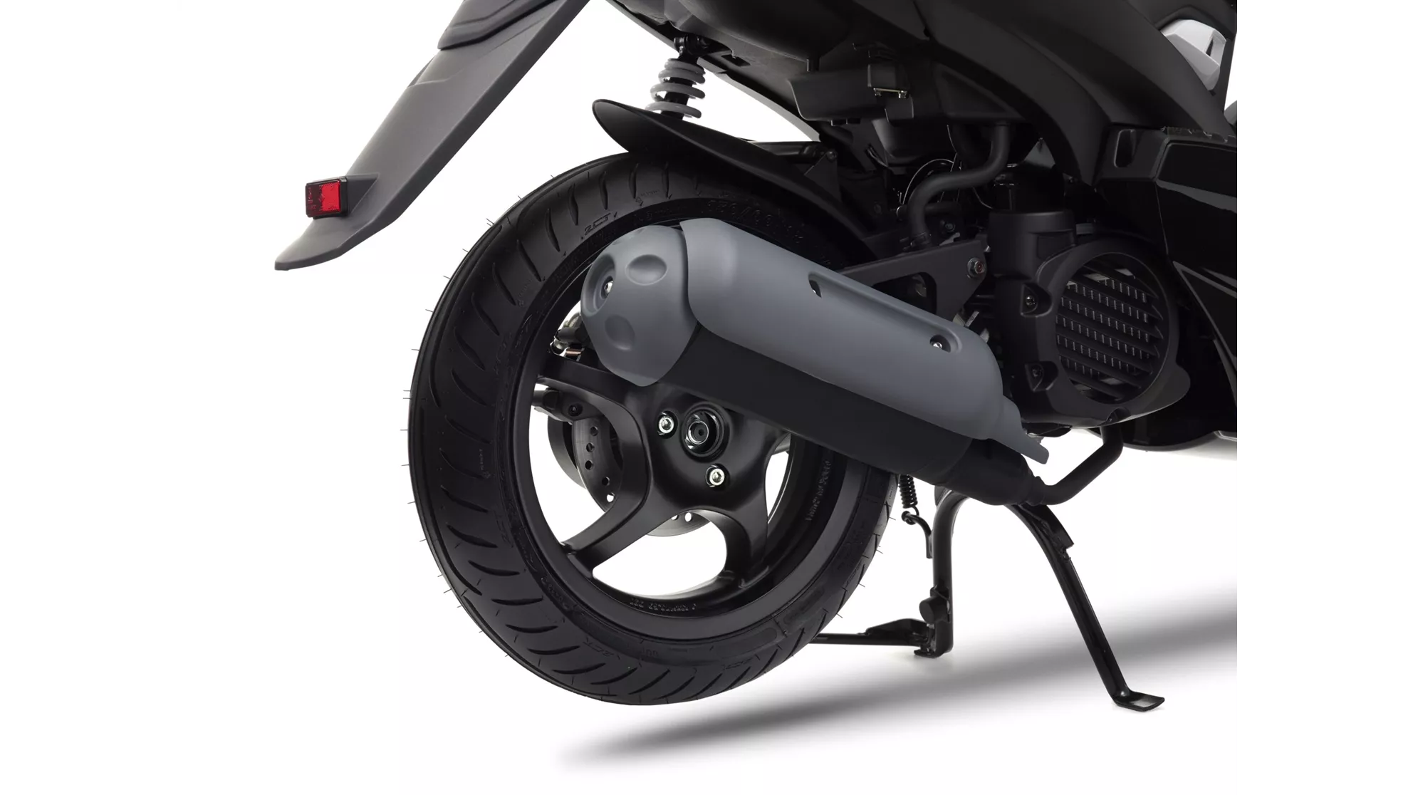 Yamaha Aerox 4 - Image 16 Yamaha Aerox 4 - Image 16