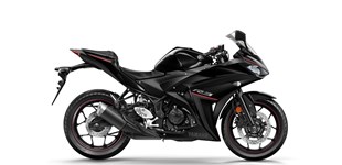 Yamaha YZF-R3 2018 vs Yamaha R7 2023
