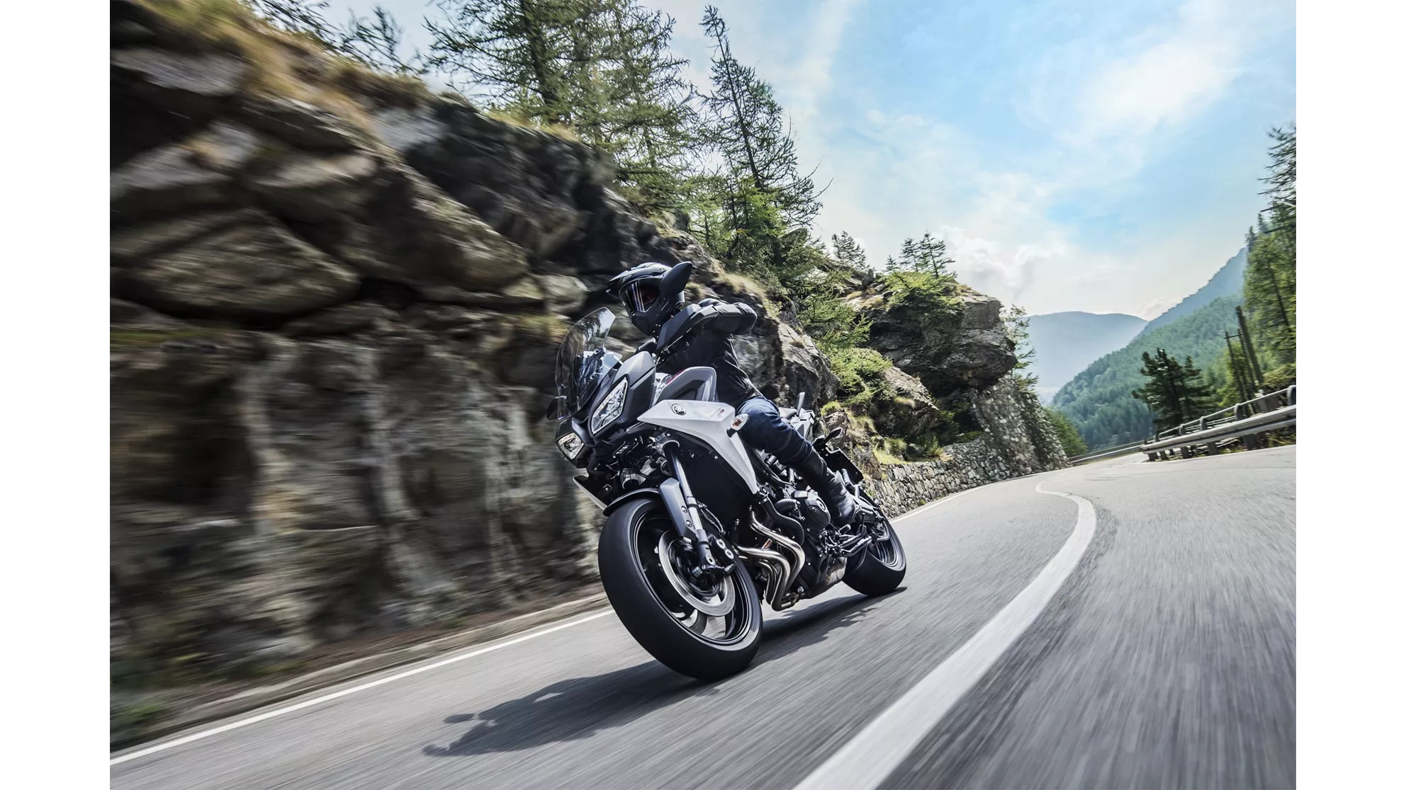 Yamaha Tracer 900 - Image 1 Yamaha Tracer 900 - Image 1