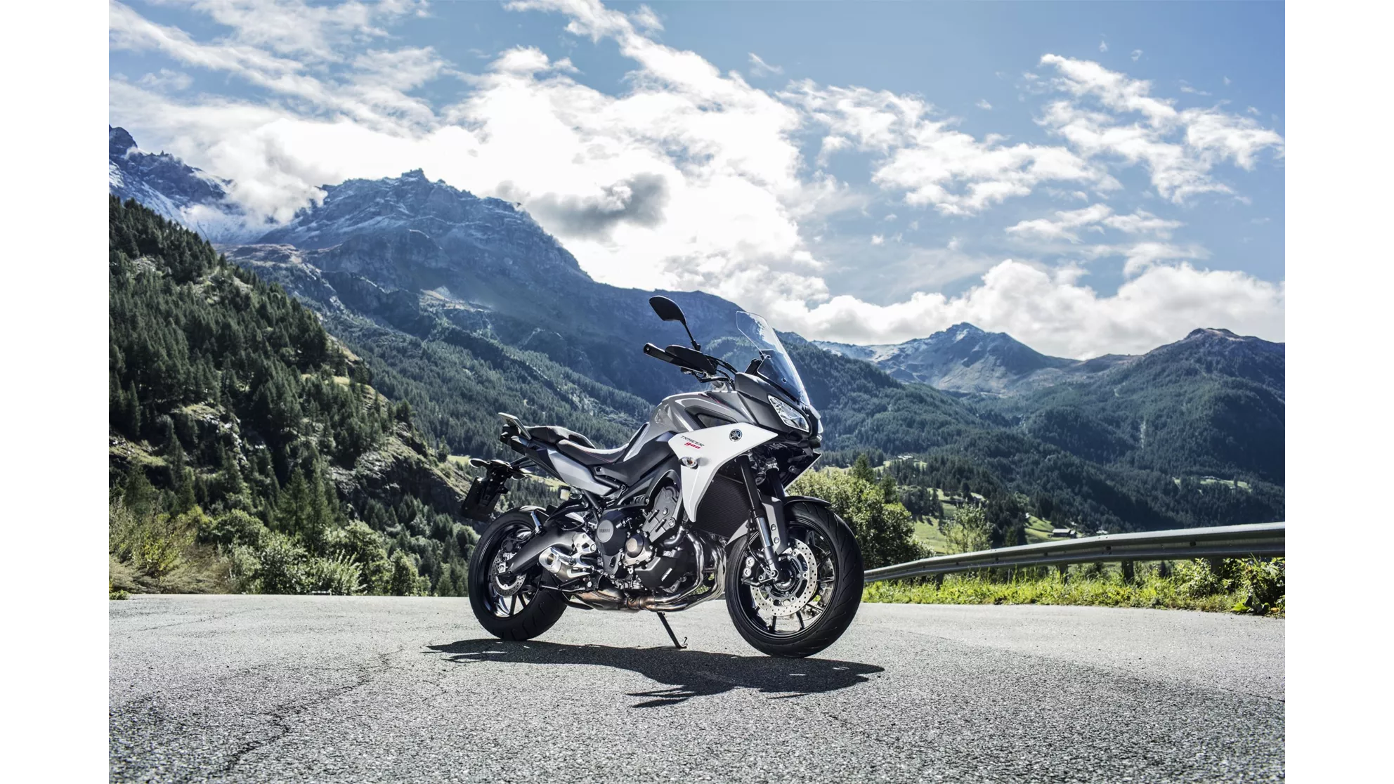 Yamaha Tracer 900 - Image 2 Yamaha Tracer 900 - Image 2