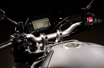 Yamaha MT-10 2018 - Bild 26 Yamaha MT-10 2018 - Bild 26