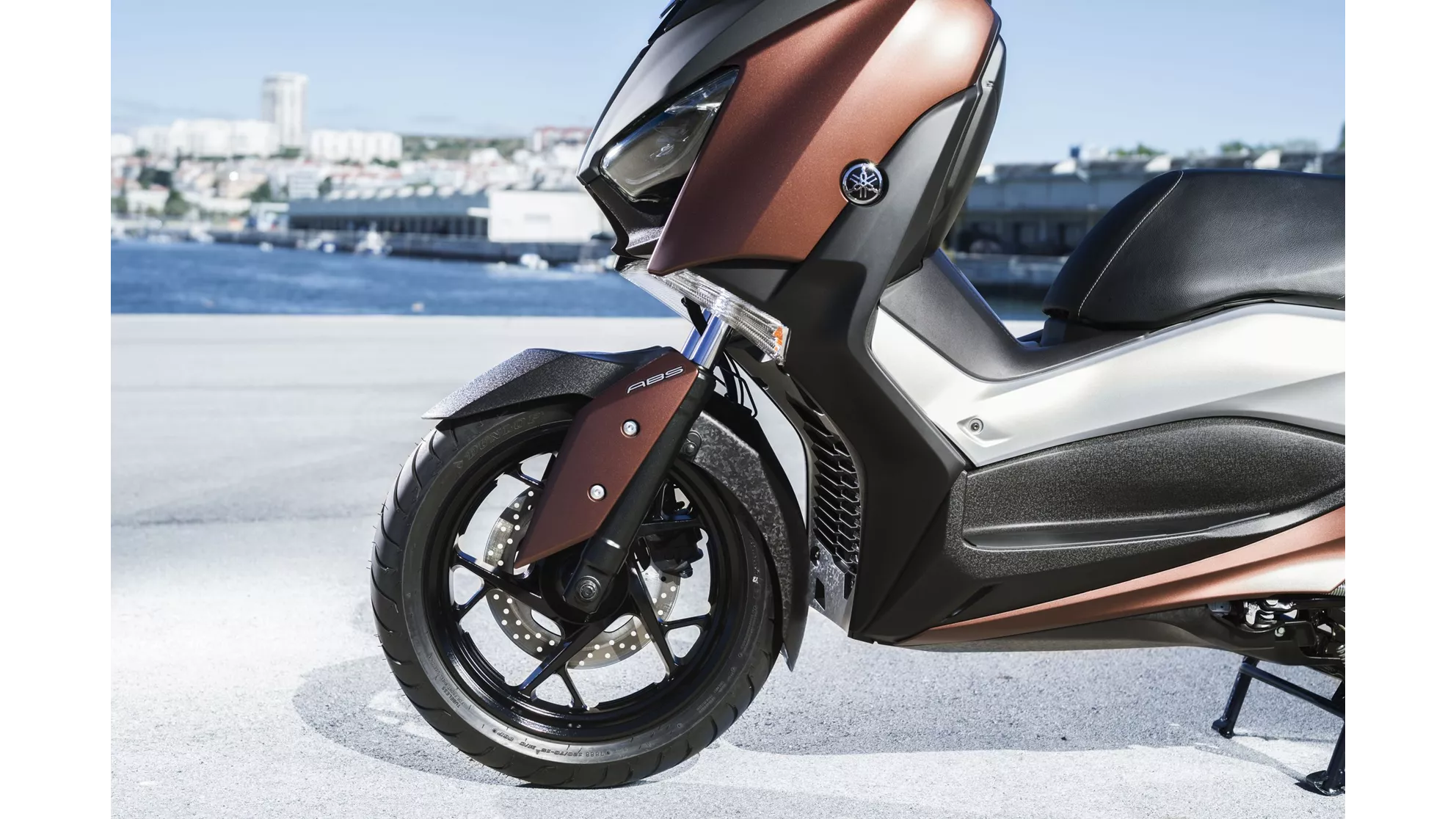 Yamaha XMAX 300 - Image 20 Yamaha XMAX 300 - Image 20