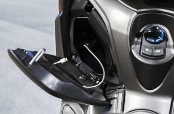 Yamaha XMAX 300 2018 - Bild 27 Yamaha XMAX 300 2018 - Bild 27