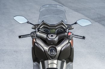 Yamaha XMAX 300 2018 - Bild 33 Yamaha XMAX 300 2018 - Bild 33