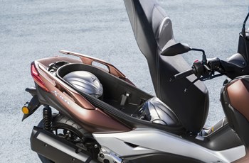 Yamaha XMAX 300 2018 - Bild 37 Yamaha XMAX 300 2018 - Bild 37