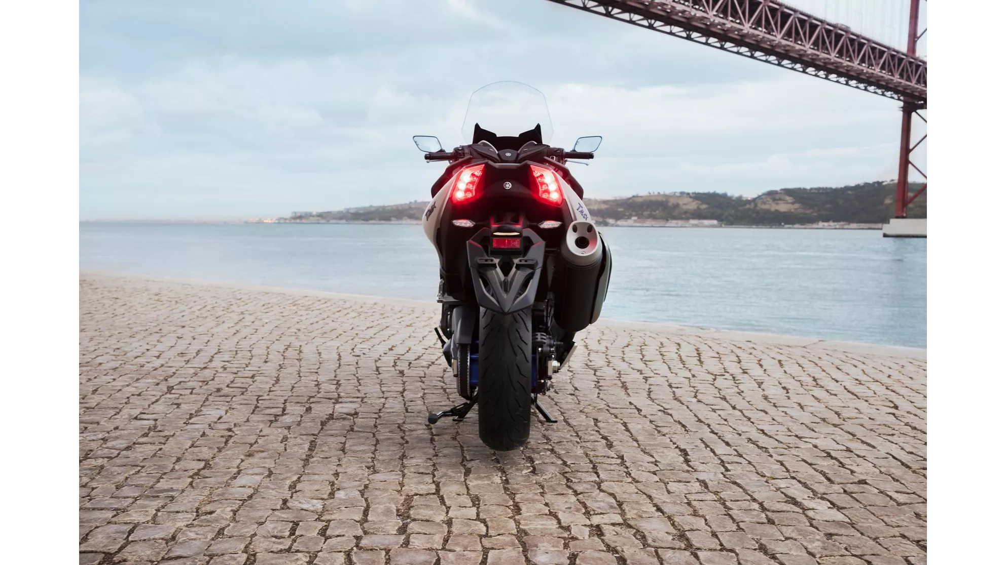 Yamaha TMAX SX - Image 3 Yamaha TMAX SX - Image 3