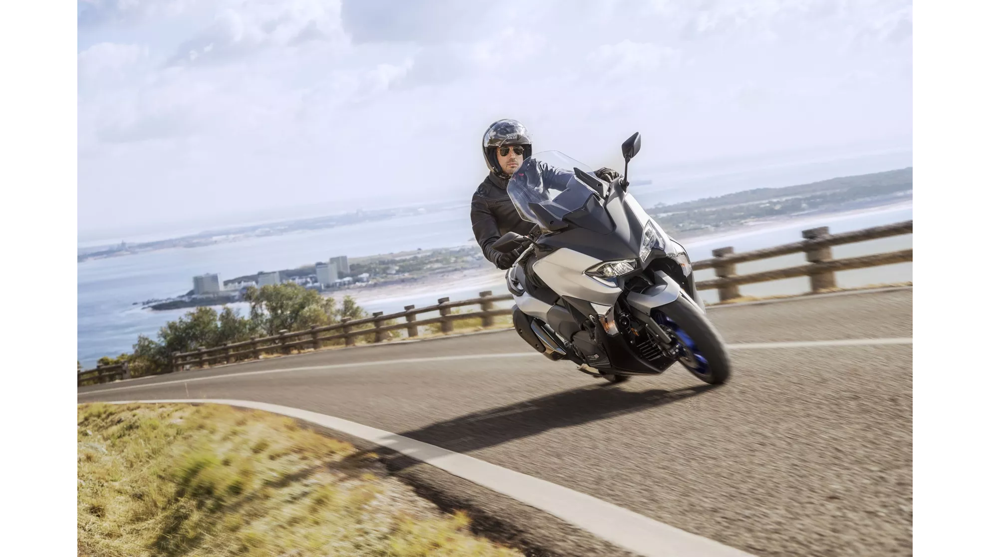 Yamaha TMAX SX - Image 23 Yamaha TMAX SX - Image 23