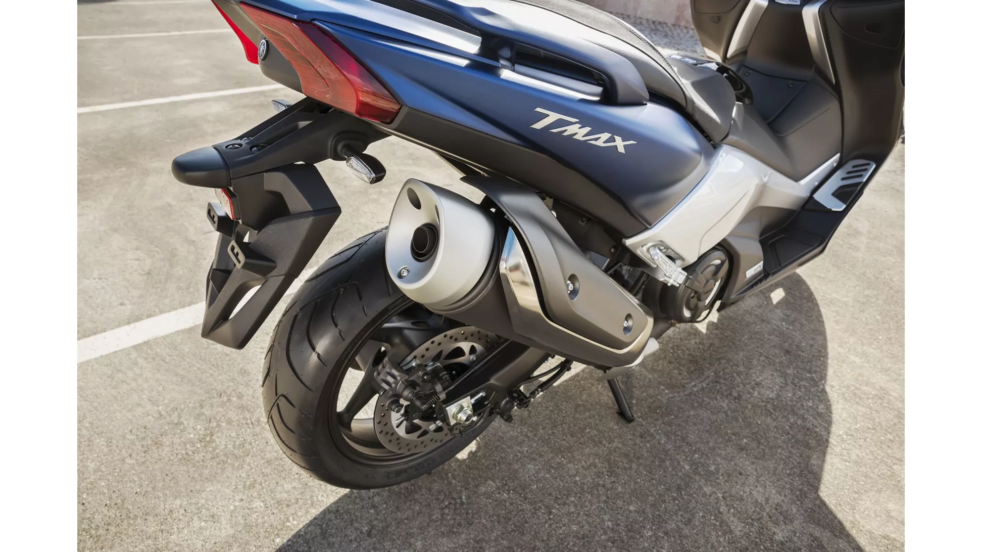 Yamaha TMAX DX - Image 21 Yamaha TMAX DX - Image 21