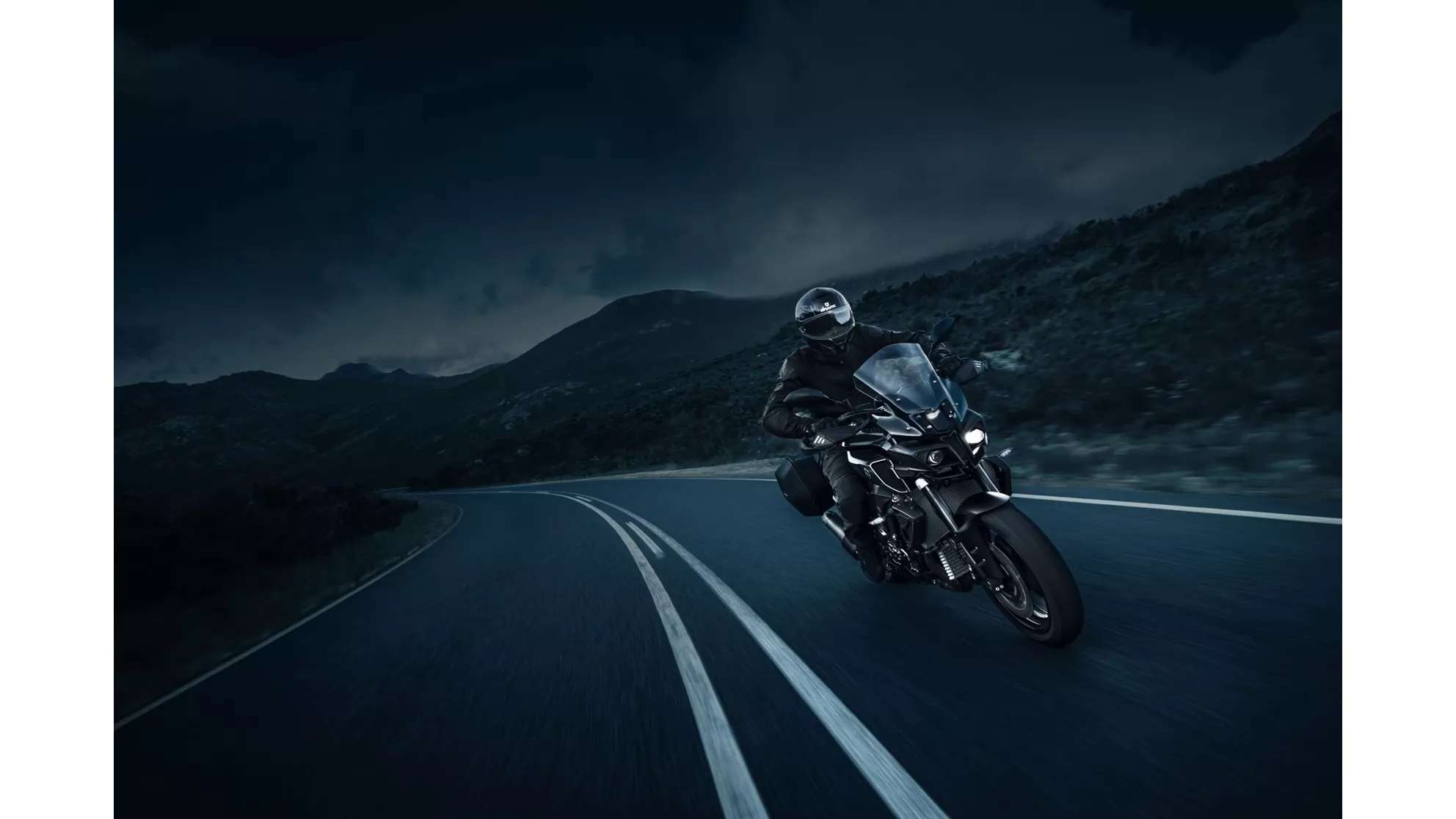 Yamaha MT-10 Tourer Edition - Image 5 Yamaha MT-10 Tourer Edition - Image 5