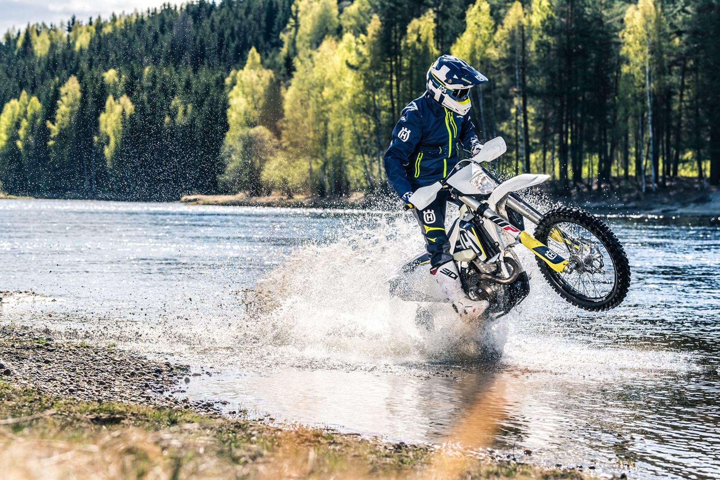 Motorrad Vergleich Husqvarna FE 450 2018 vs. Husqvarna FE 250 2018