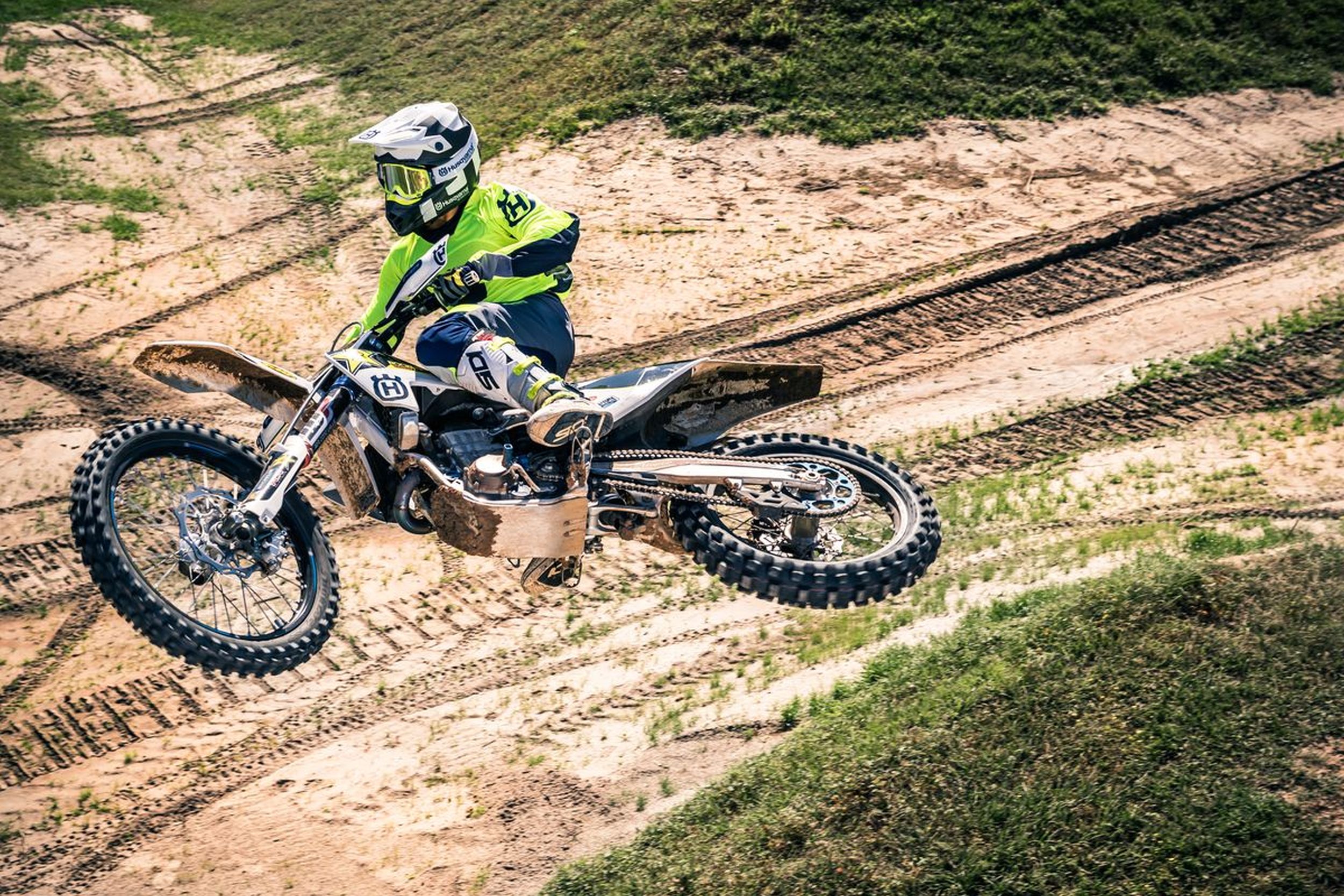 Motorrad Vergleich Husqvarna FE 450 2018 vs. Husqvarna FC 450 2018