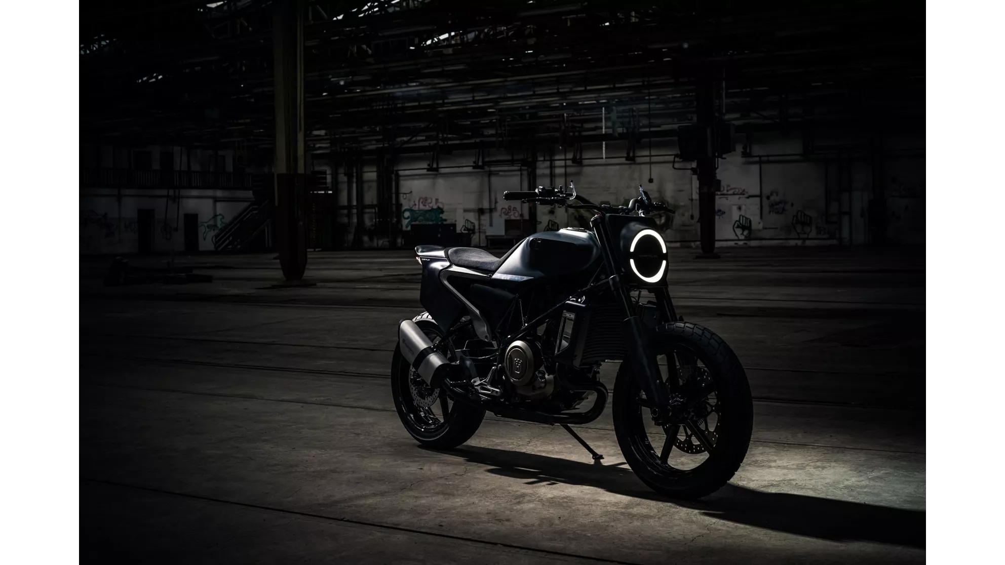 Husqvarna Svartpilen 701 - Image 2 Husqvarna Svartpilen 701 - Image 2