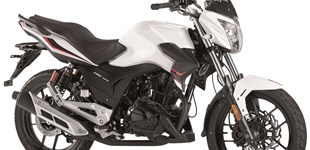 Honda CBR 125 R 2006 vs Rieju Strada 125 2018