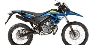 Derbi Senda DRD X-Treme 50 R 2018 vs Aprilia RX 50 2009