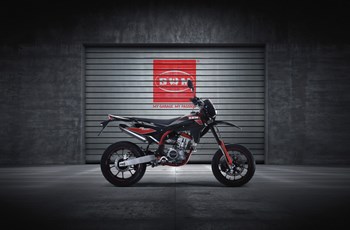 SWM SM 125 R 2018 - Bild 2 SWM SM 125 R 2018 - Bild 2
