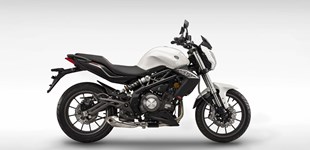 Zontes 310 V 2021 vs Benelli BN 302 2018