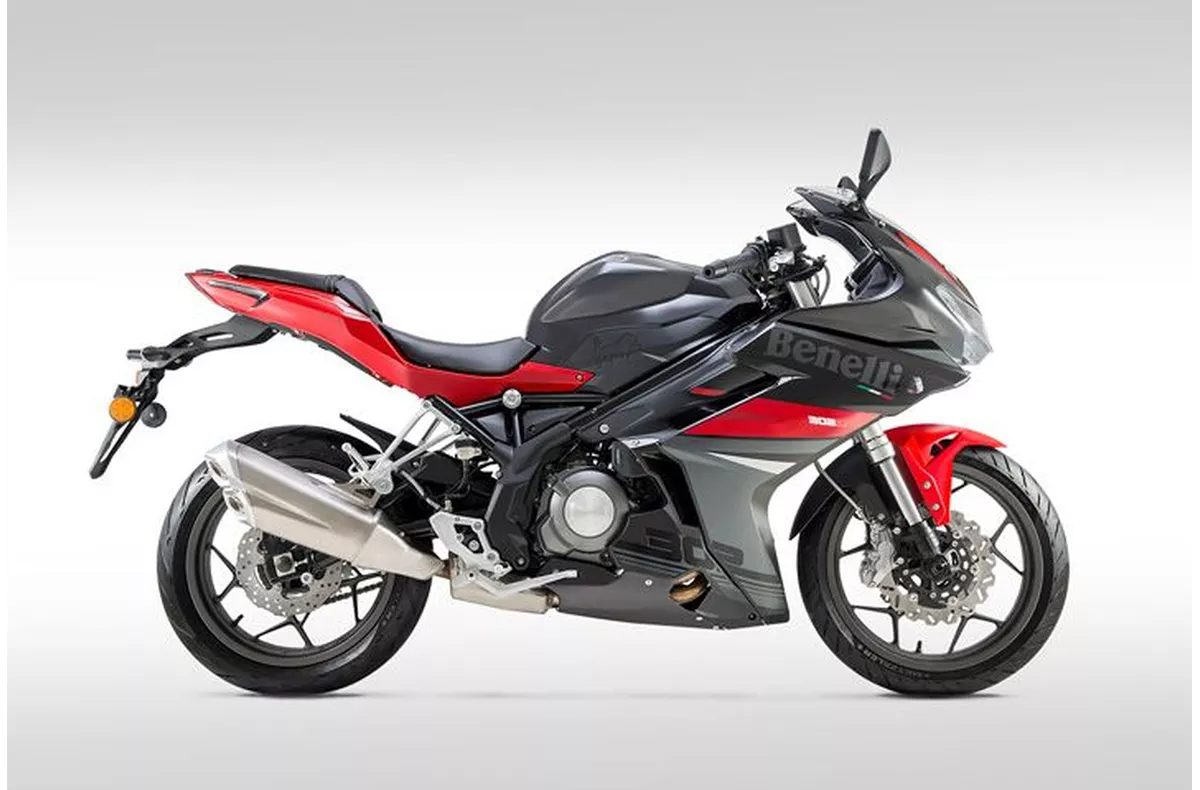 Benelli BN 302 R Benelli BN 302 R