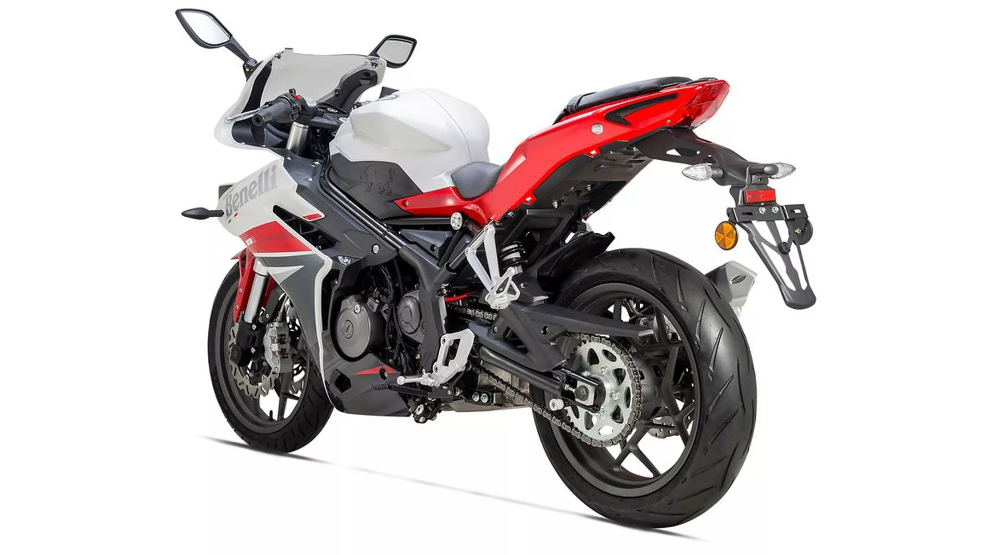 Benelli BN 302 R - Image 6 Benelli BN 302 R - Image 6