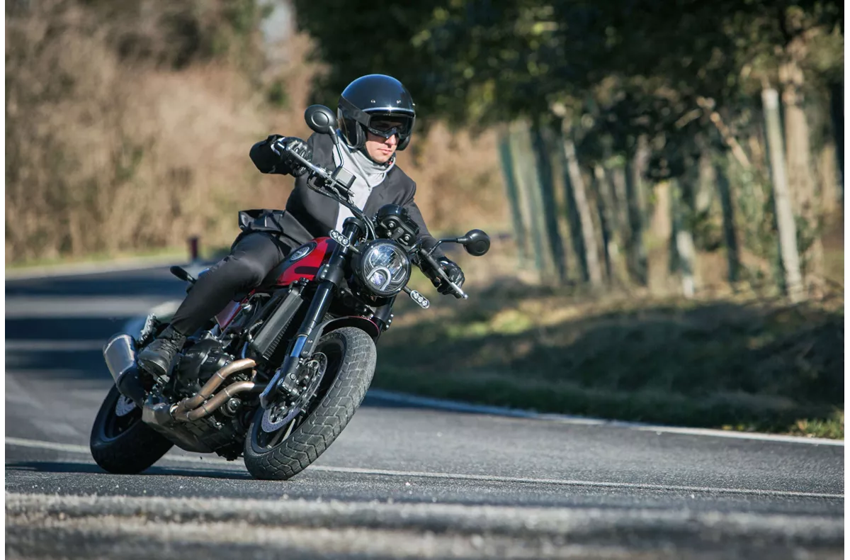 Benelli Leoncino 500 Benelli Leoncino 500