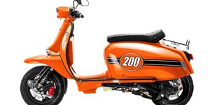 Vespa GTS 300 hpe 2019 vs Scomadi TL200 2018