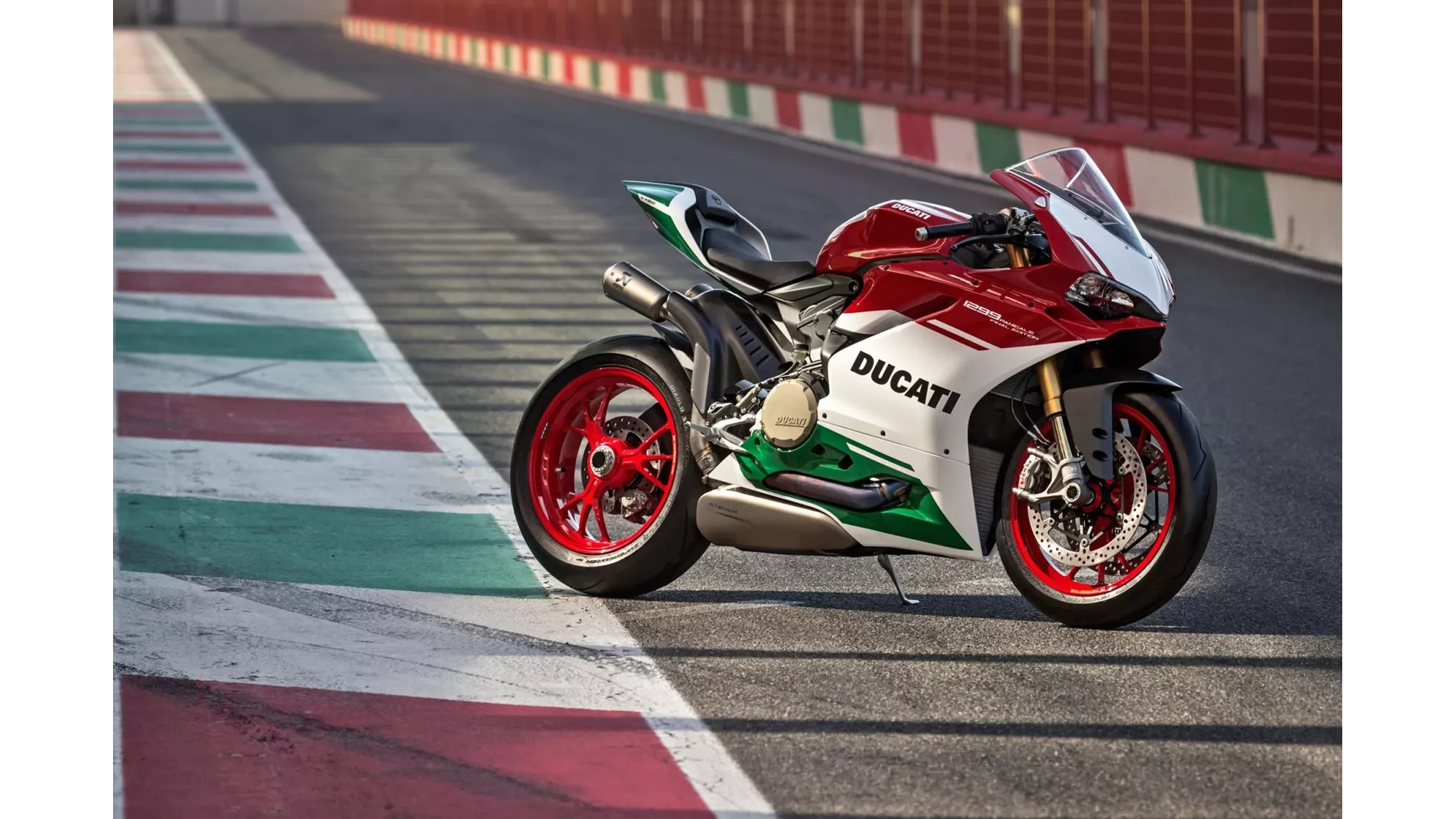 Ducati 1299 Panigale R Final Edition - Image 10 Ducati 1299 Panigale R Final Edition - Image 10