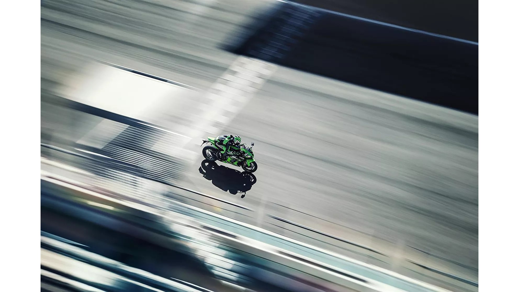 Kawasaki Ninja ZX-10R KRT - Image 3 Kawasaki Ninja ZX-10R KRT - Image 3