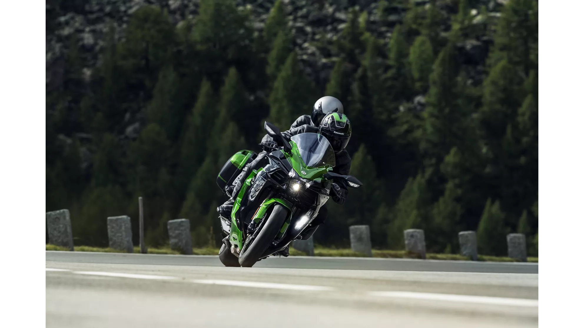 Kawasaki Ninja H2 SX SE - Image 12 Kawasaki Ninja H2 SX SE - Image 12