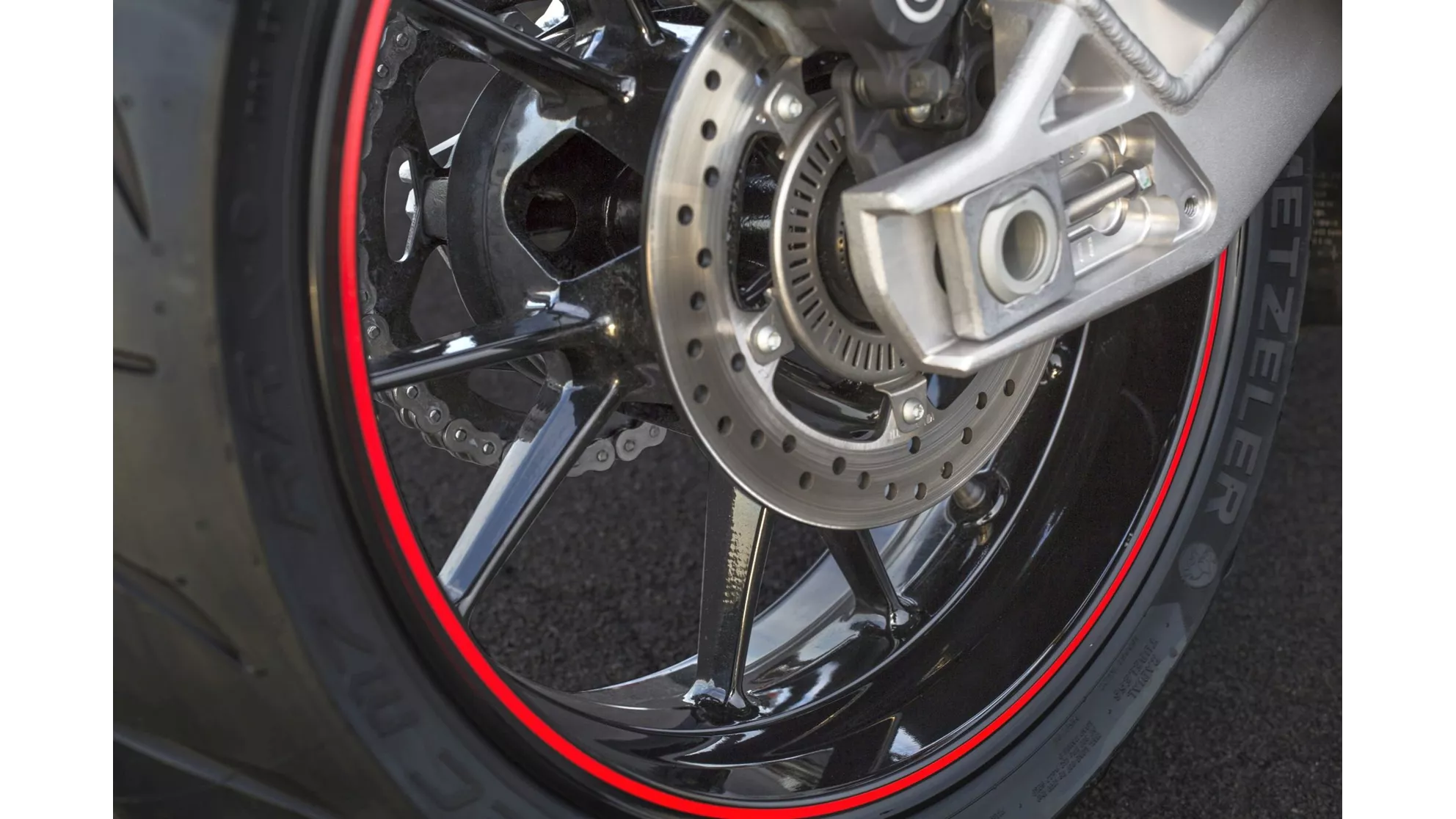 BMW S 1000 RR - Image 23 BMW S 1000 RR - Image 23