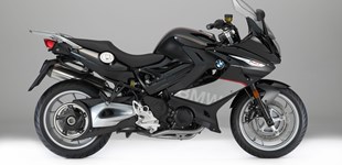 BMW F 800 GT 2018 vs BMW C 650 Sport 2018