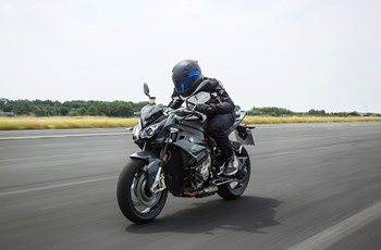 BMW S 1000 R 2018 - Bild 2 BMW S 1000 R 2018 - Bild 2