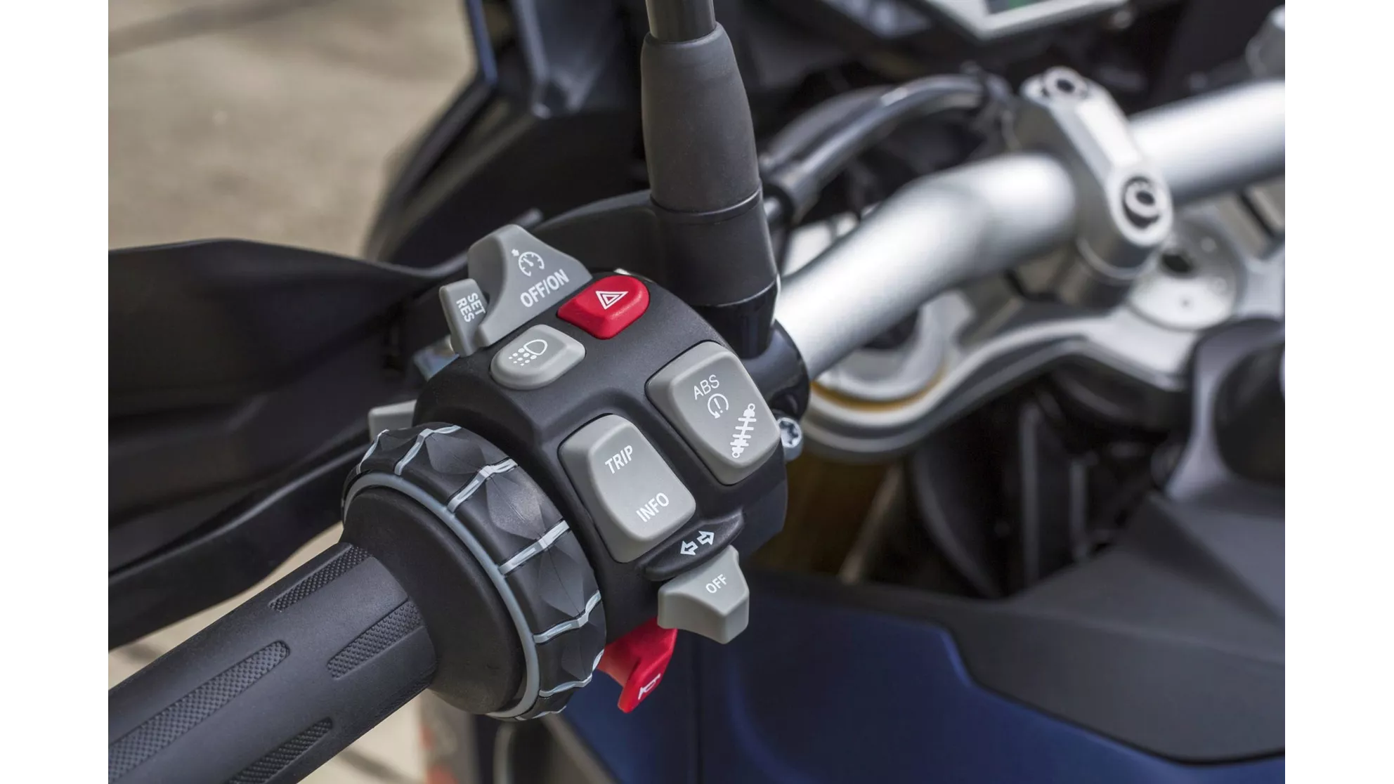 BMW S 1000 XR - Image 16 BMW S 1000 XR - Image 16