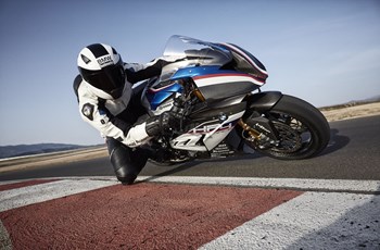 BMW HP4 RACE 2018 - Bild 10