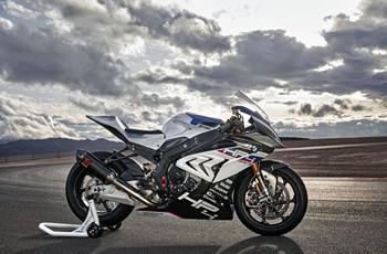 BMW HP4 RACE 2018 - Bild 15