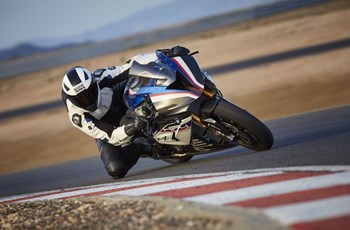 BMW HP4 RACE 2018 - Bild 16