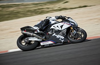 BMW HP4 RACE 2018 - Bild 17