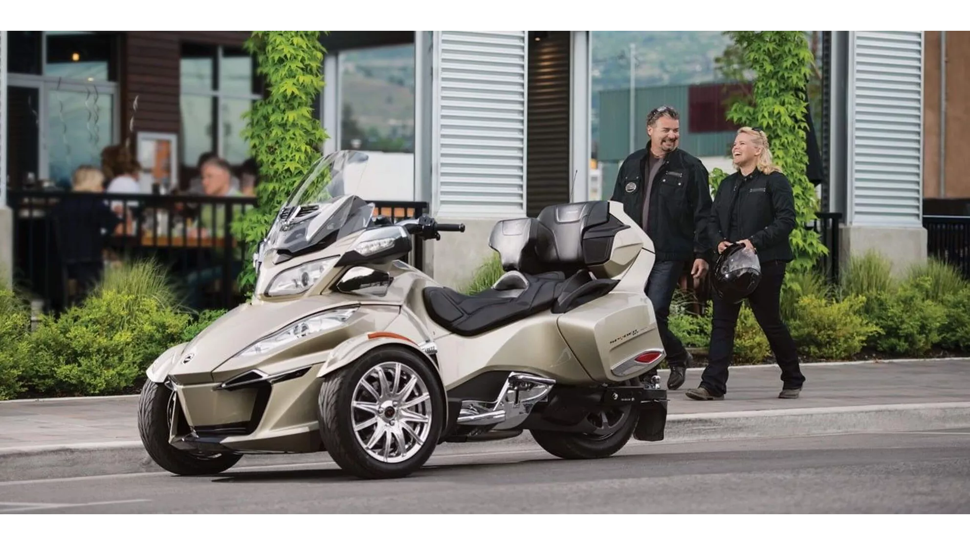 Can-Am Spyder RT-S - Image 5 Can-Am Spyder RT-S - Image 5