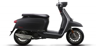 Lambretta V200 Special 2018 vs Lambretta G350 Special 2023