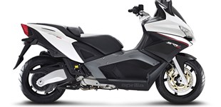 Aprilia SRV 850 i.e. ABS/ATC 2018 vs Kawasaki Ninja H2R 2017