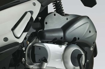 Aprilia SR-Max 300ie 2018 - Bild 9 Aprilia SR-Max 300ie 2018 - Bild 9