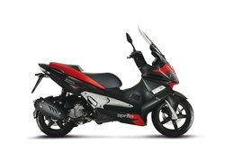 Aprilia SR-Max 300ie