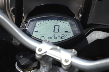 Aprilia Caponord 1200 ABS 2018 - Bild 3 Aprilia Caponord 1200 ABS 2018 - Bild 3