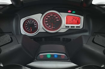 Aprilia SR-Max 125 2018 - Bild 5