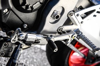 Aprilia Tuono V4 1100 Factory 2018 - Bild 13 Aprilia Tuono V4 1100 Factory 2018 - Bild 13