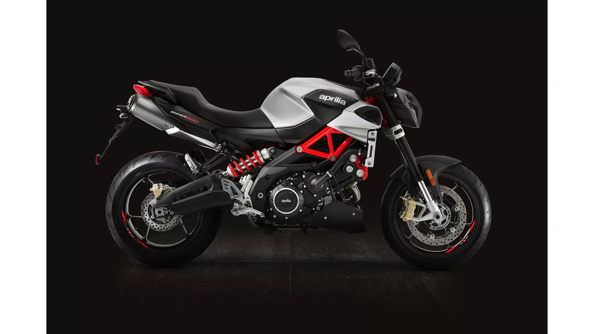 Aprilia Shiver 900 - Image 3 Aprilia Shiver 900 - Image 3