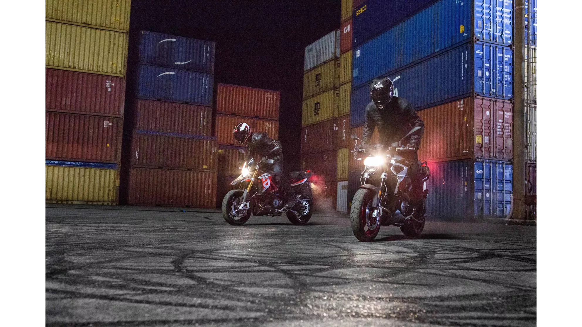 Aprilia Dorsoduro 900 - Image 4 Aprilia Dorsoduro 900 - Image 4