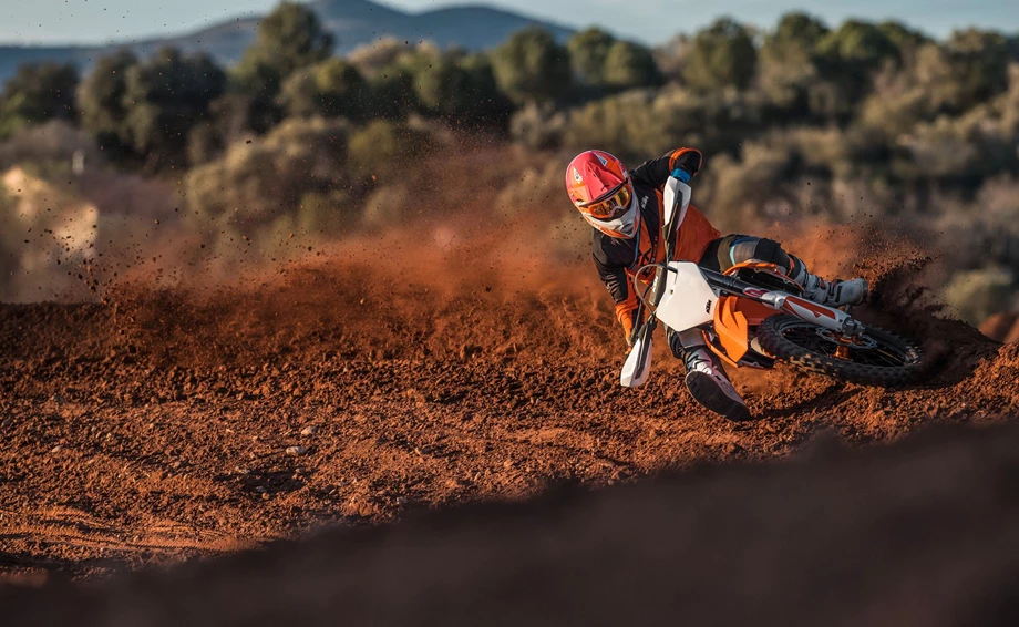 KTM 450 SX-F Bild 9: KTM 450 SX-F