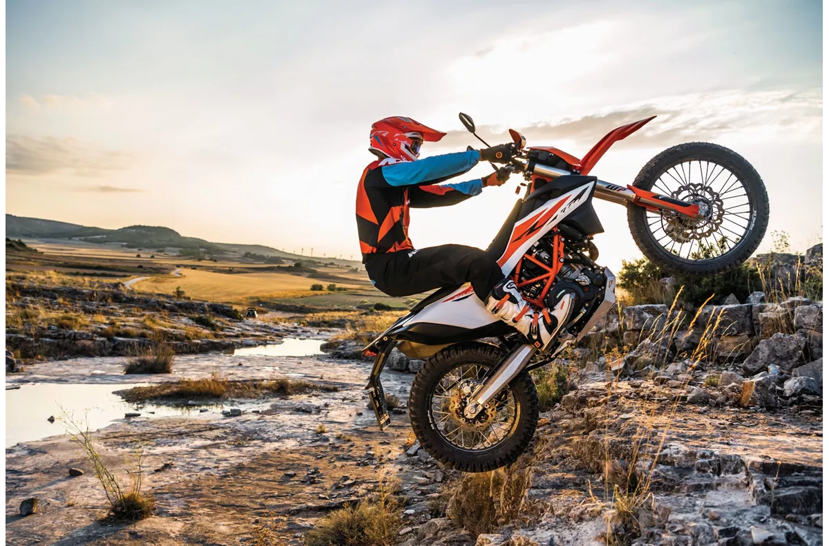 KTM 690 Enduro R KTM 690 Enduro R