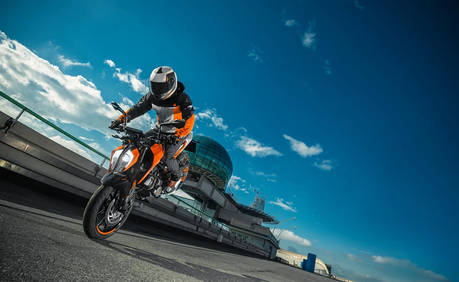 KTM 125 Duke Bild 3: KTM 125 Duke