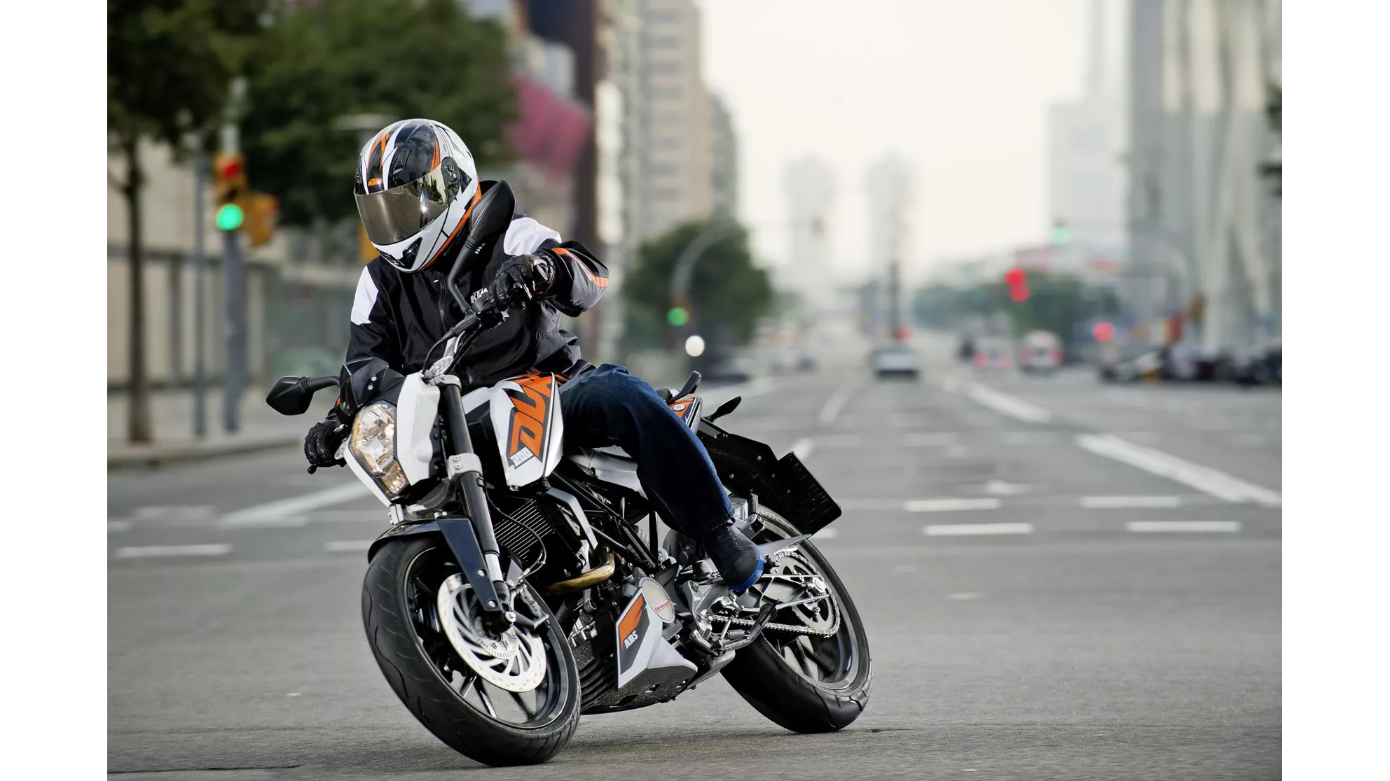 KTM 200 Duke - Image 4 KTM 200 Duke - Image 4