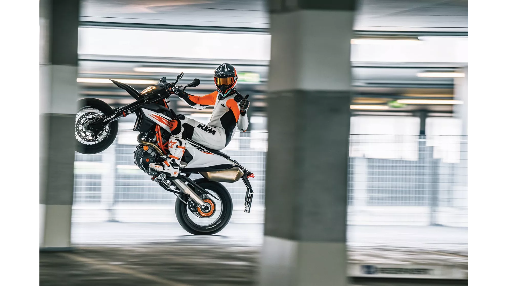 KTM 690 SMC R - Image 7 KTM 690 SMC R - Image 7